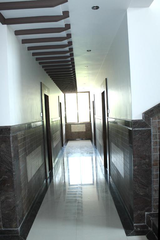 Oyo 4316 Hotel Sai Empire Shirdi Exterior photo