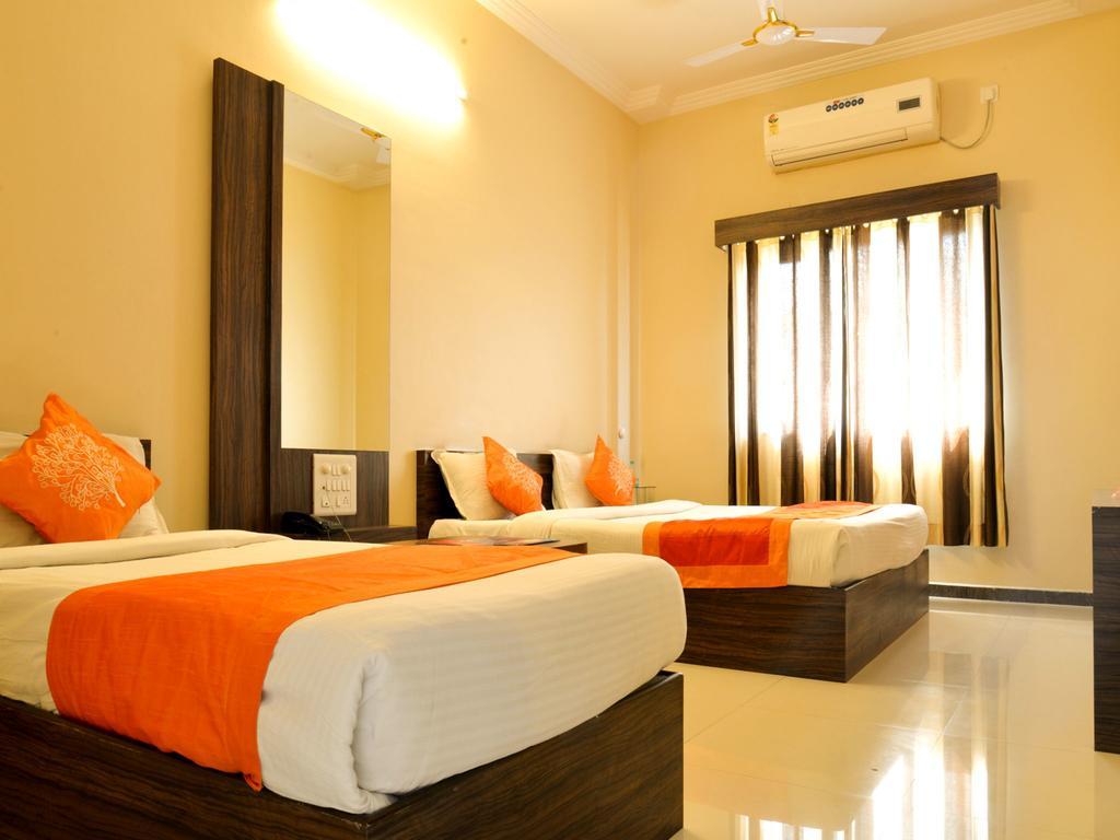 Oyo 4316 Hotel Sai Empire Shirdi Exterior photo