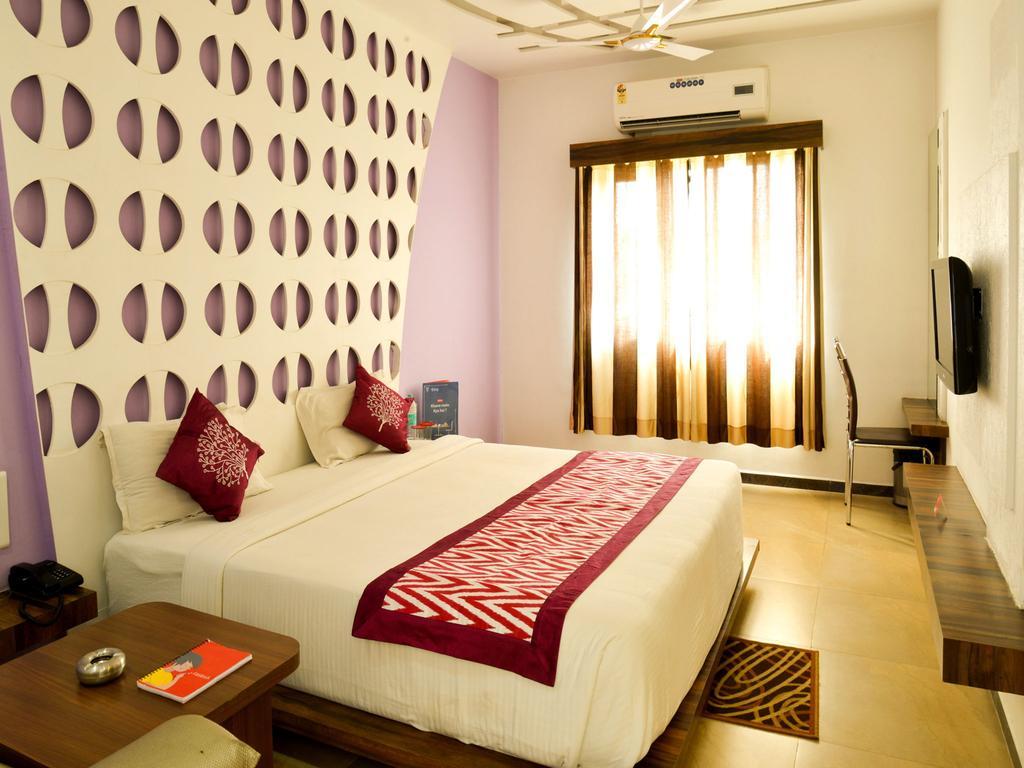 Oyo 4316 Hotel Sai Empire Shirdi Exterior photo